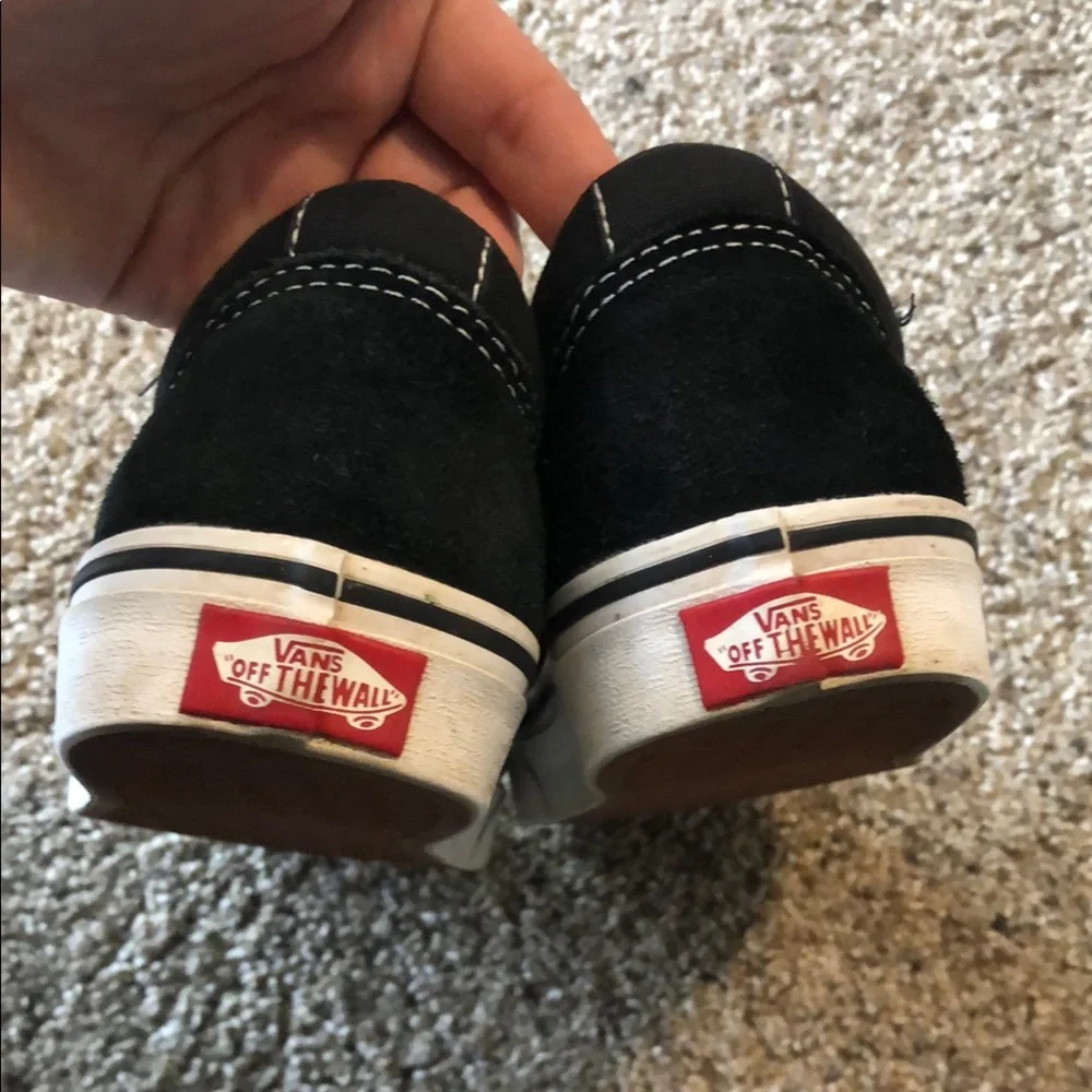 Women’s Classic Black and White Low-Tops Vans